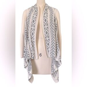 Woolrich gray & cream open front sleeveless cardigan vest sweater Med
